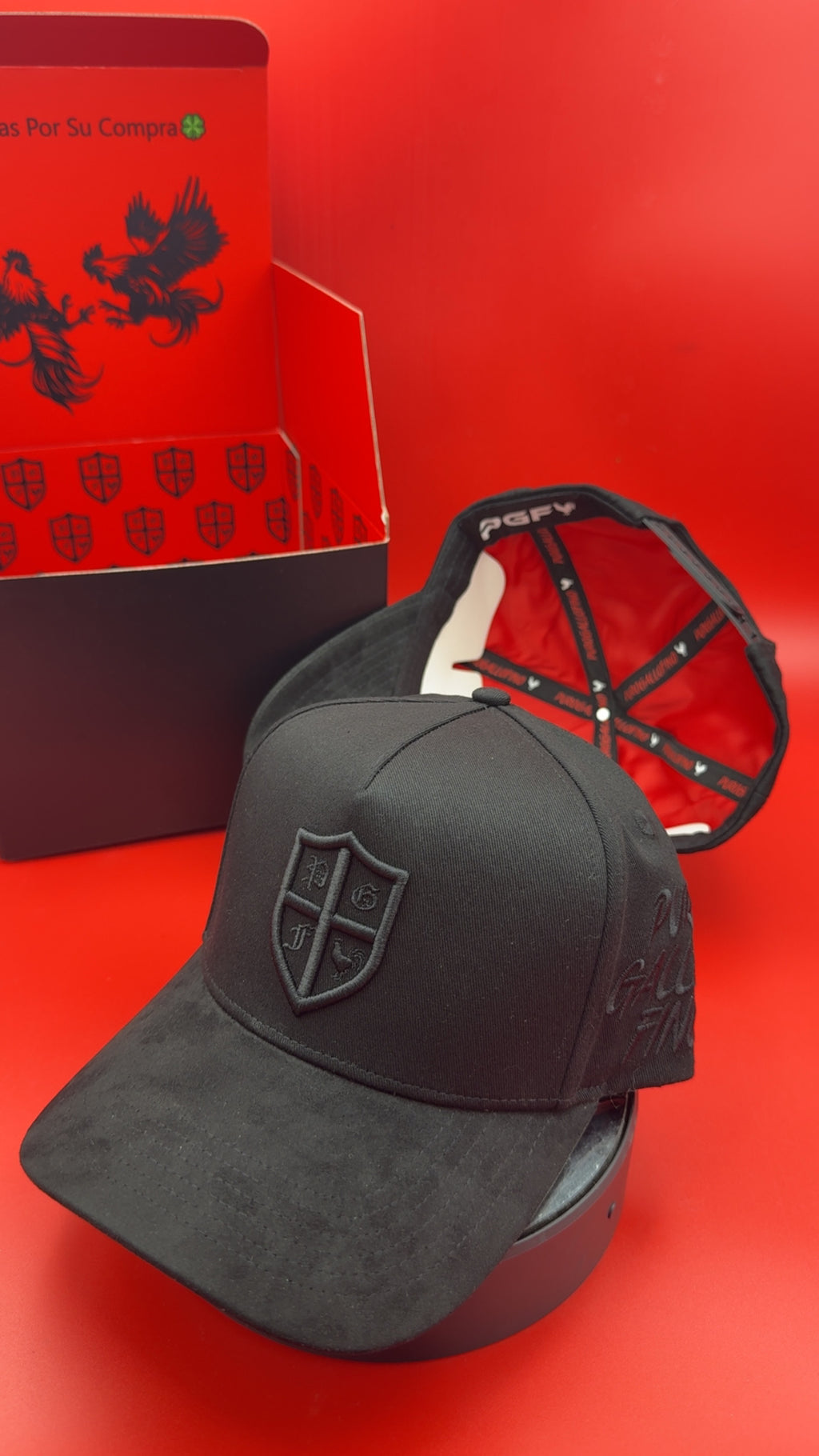 PuroGalloFino black suede cap
