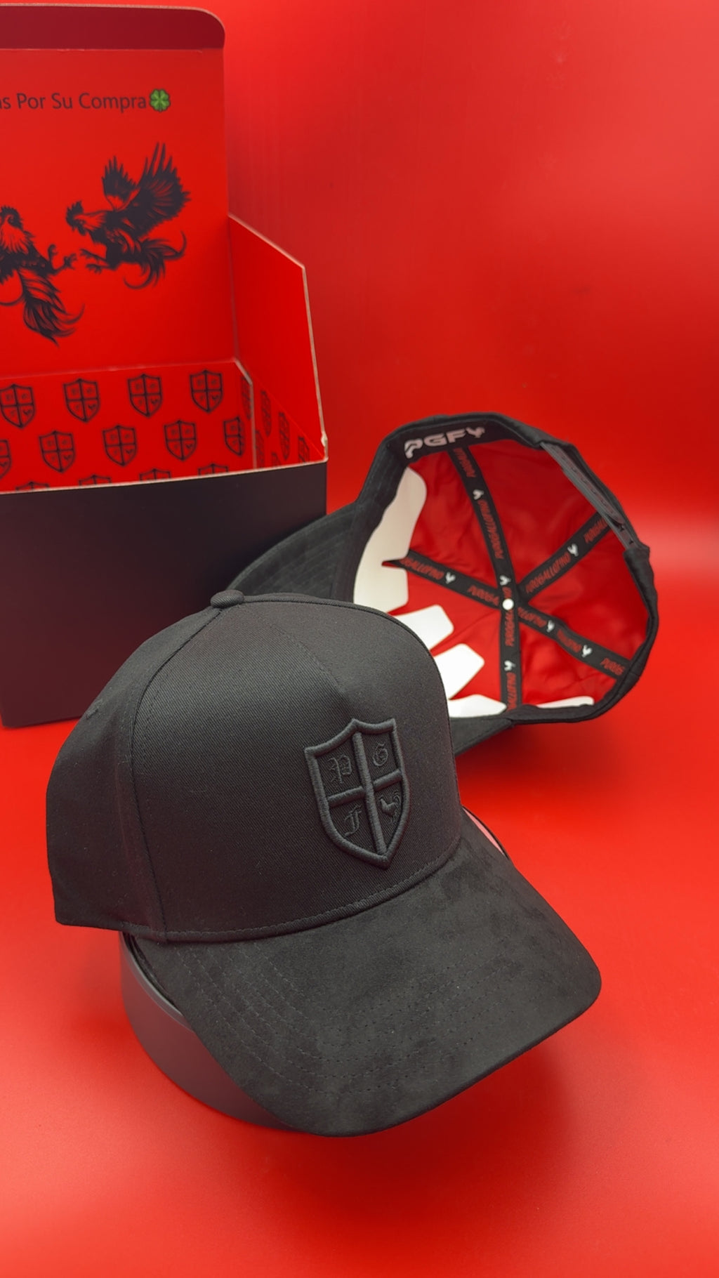 PuroGalloFino black suede cap